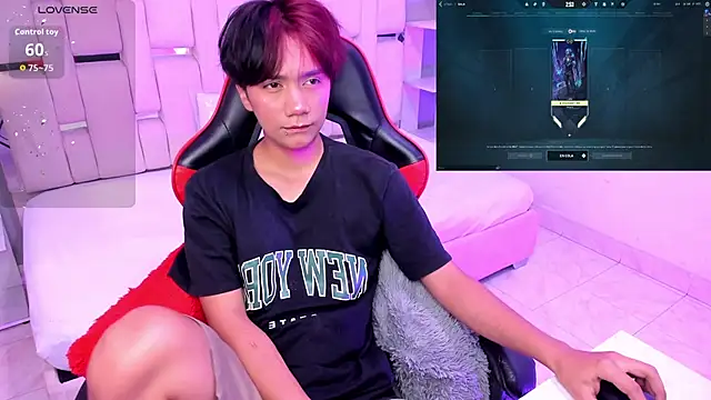 Snapshot of Eriol_ chatting on 21, 10, 2025 Eriol online show from 21, 10, 2025