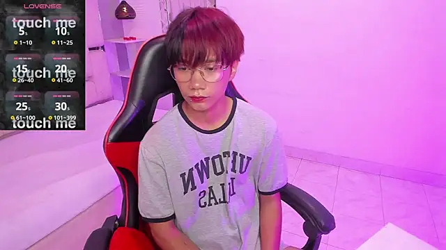 Snapshot of Eriol_ chatting on 24, 10, 2025 Eriol online show from 24, 10, 2025