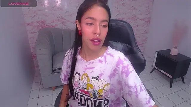 stephania t online show from 4, 1, 2025