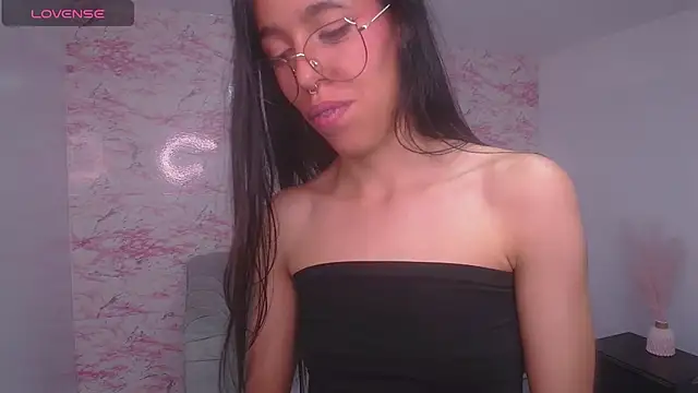 stephania t online show from 8, 1, 2025