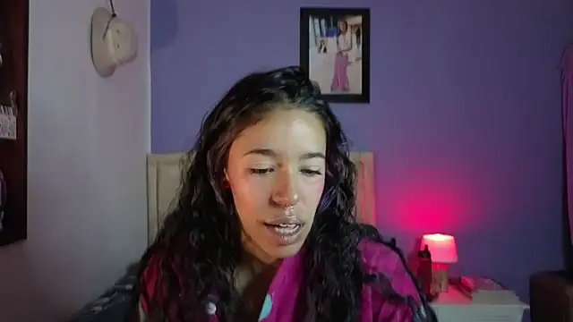 stephania t online show from 7, 4, 2026