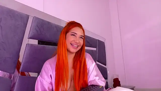 Snapshot of Alba_Grey chatting on 30, 12, 2024 Alba Grey online show from 30, 12, 2024