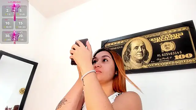 Snapshot of Alba_Grey chatting on 11, 10, 2025 Alba Grey online show from 11, 10, 2025