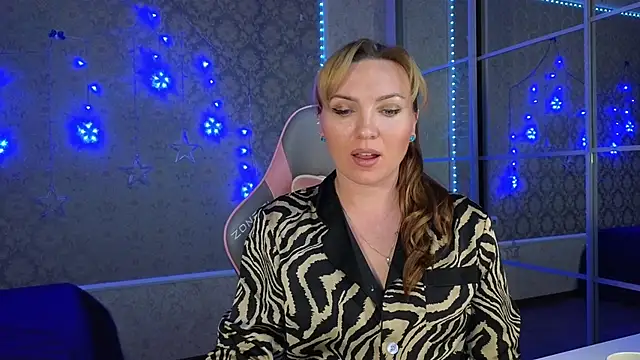 Snapshot of -DIVORA- chatting on 4, 2, 2025 -DIVORA- online show from 4, 2, 2025