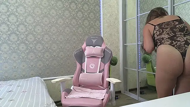 Snapshot of -DIVORA- chatting on 13, 9, 2025 -DIVORA- online show from 13, 9, 2025