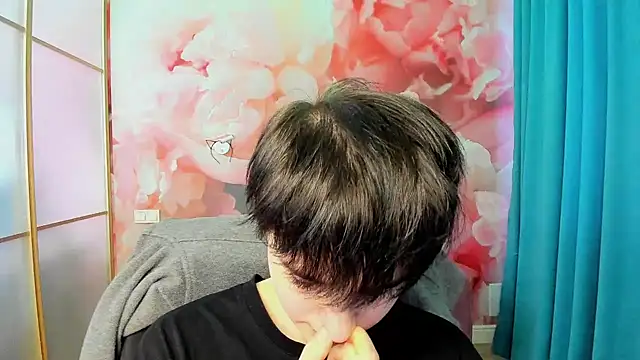 Snapshot of EmiliaYours chatting on 8, 12, 2024 EmiliaYours online show from 8, 12, 2024