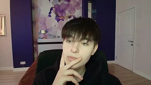 Snapshot of EmiliaYours chatting on 13, 12, 2024 EmiliaYours online show from 13, 12, 2024