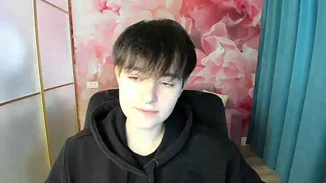 Snapshot of EmiliaYours chatting on 14, 12, 2024 EmiliaYours online show from 14, 12, 2024