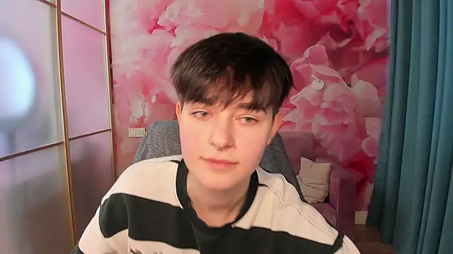 Snapshot of EmiliaYours chatting on 27, 12, 2024 EmiliaYours online show from 27, 12, 2024