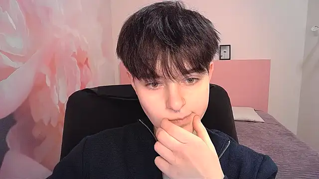 Snapshot of EmiliaYours chatting on 29, 12, 2024 EmiliaYours online show from 29, 12, 2024