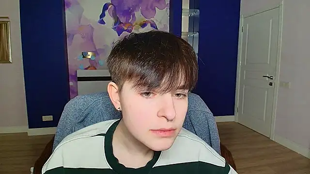 Snapshot of EmiliaYours chatting on 30, 12, 2024 EmiliaYours online show from 30, 12, 2024