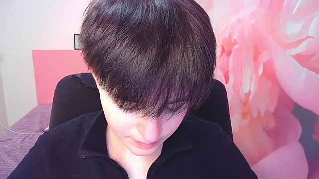 Snapshot of EmiliaYours chatting on 31, 12, 2024 EmiliaYours online show from 31, 12, 2024