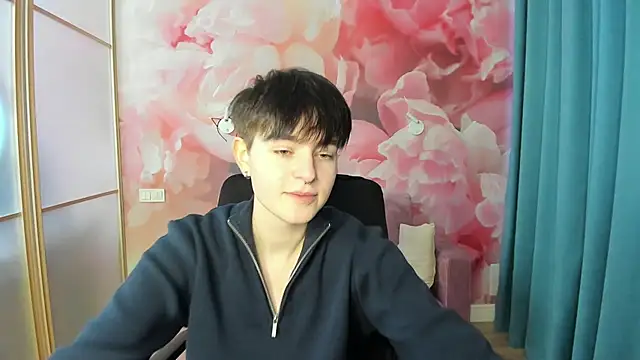 Snapshot of EmiliaYours chatting on 3, 1, 2025 EmiliaYours online show from 3, 1, 2025