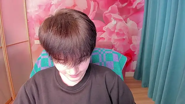 Snapshot of EmiliaYours chatting on 24, 1, 2025 EmiliaYours online show from 24, 1, 2025