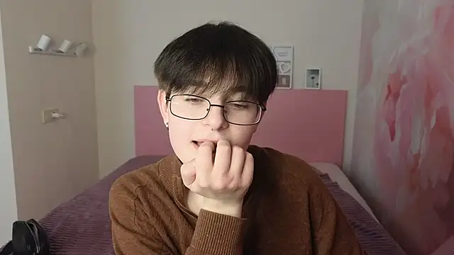 Snapshot of EmiliaYours chatting on 25, 1, 2025 EmiliaYours online show from 25, 1, 2025