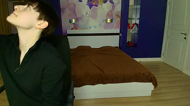 Snapshot of EmiliaYours chatting on 28, 1, 2025 EmiliaYours online show from 28, 1, 2025