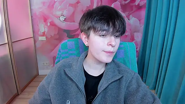 Snapshot of EmiliaYours chatting on 7, 2, 2025 EmiliaYours online show from 7, 2, 2025