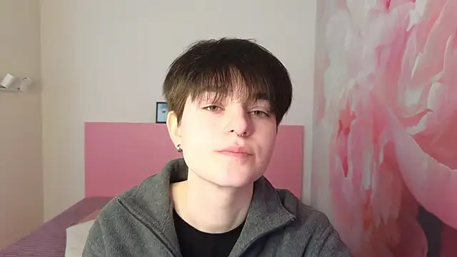 Snapshot of EmiliaYours chatting on 8, 2, 2025 EmiliaYours online show from 8, 2, 2025