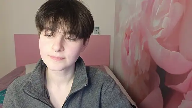 Snapshot of EmiliaYours chatting on 8, 2, 2025 EmiliaYours online show from 8, 2, 2025