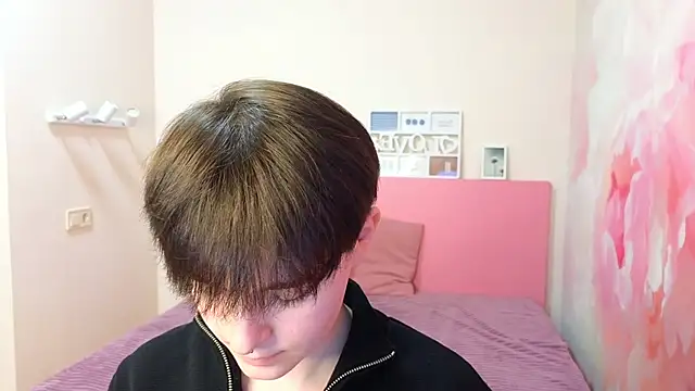 Snapshot of EmiliaYours chatting on 28, 2, 2025 EmiliaYours online show from 28, 2, 2025