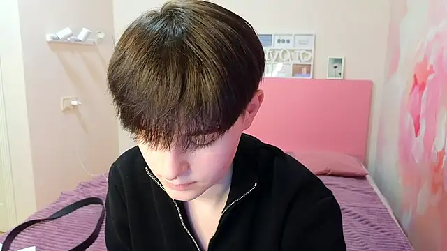 Snapshot of EmiliaYours chatting on 28, 2, 2025 EmiliaYours online show from 28, 2, 2025