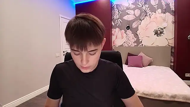 Snapshot of EmiliaYours chatting on 26, 9, 2025 EmiliaYours online show from 26, 9, 2025