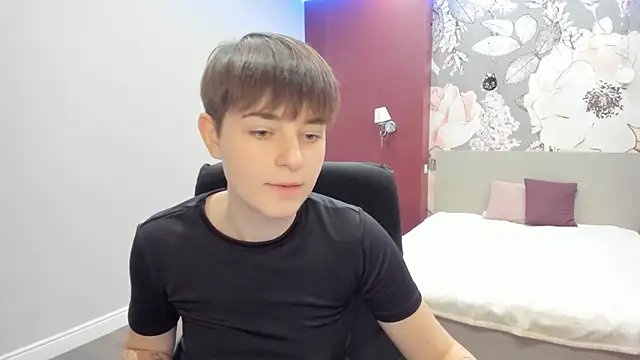 Snapshot of EmiliaYours chatting on 21, 11, 2025 EmiliaYours online show from 21, 11, 2025