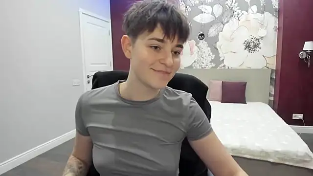 Snapshot of EmiliaYours chatting on 29, 11, 2025 EmiliaYours online show from 29, 11, 2025