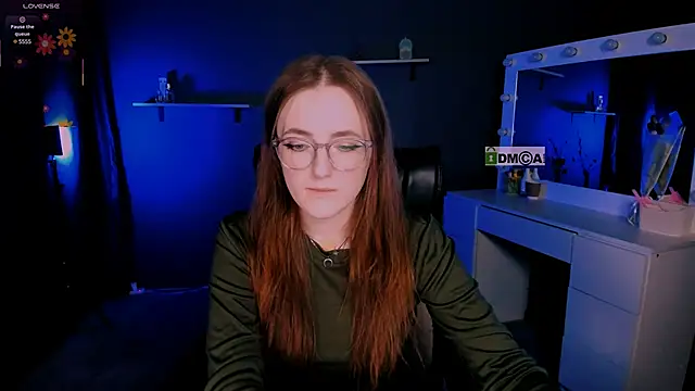 luna berryy online show from 10, 3, 2025