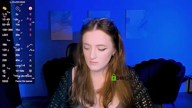 luna berryy online show from 8, 11, 2025