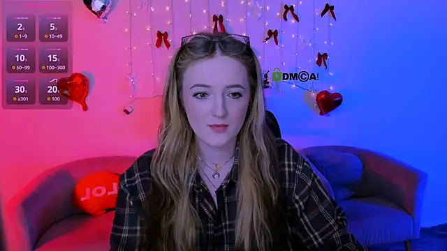 luna berryy online show from 11, 4, 2026