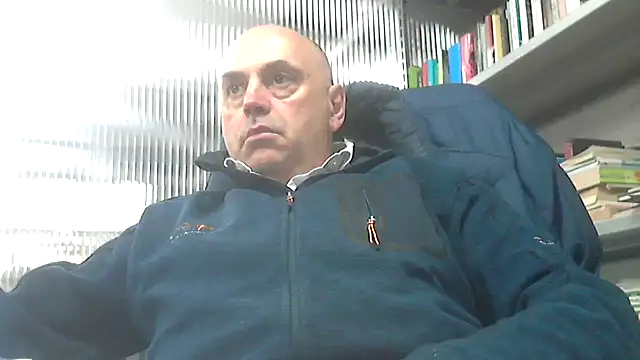 Snapshot of pantomax chatting on 7, 4, 2026 pantomax online show from 7, 4, 2026
