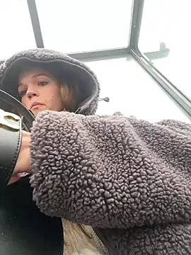 Snapshot of KitteCat chatting on 25, 12, 2024 KitteCat online show from 25, 12, 2024