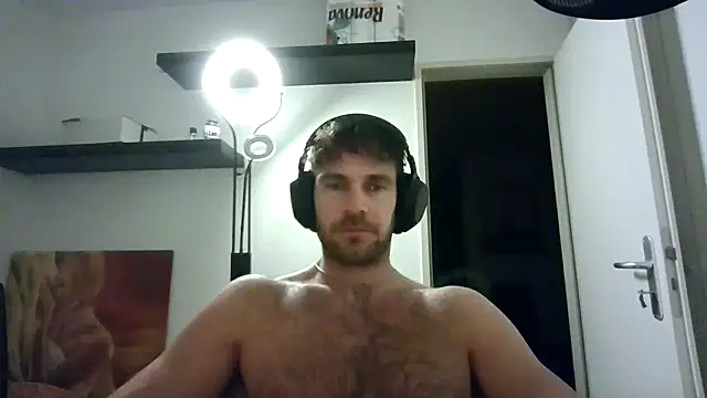 Snapshot of alpha-hunk chatting on 19, 11, 2025 alpha-hunk online show from 19, 11, 2025