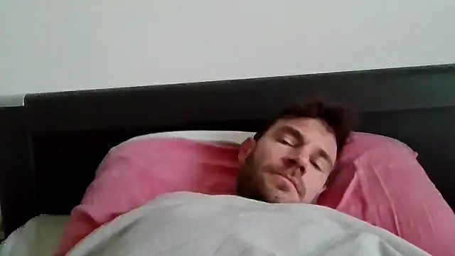 Snapshot of alpha-hunk chatting on 22, 11, 2025 alpha-hunk online show from 22, 11, 2025