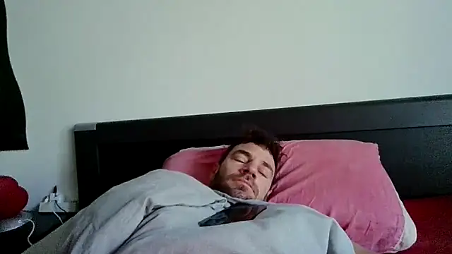 Snapshot of alpha-hunk chatting on 23, 11, 2025 alpha-hunk online show from 23, 11, 2025