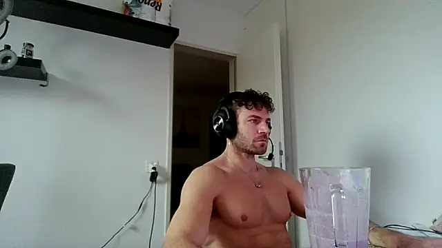 Snapshot of alpha-hunk chatting on 15, 12, 2025 alpha-hunk online show from 15, 12, 2025