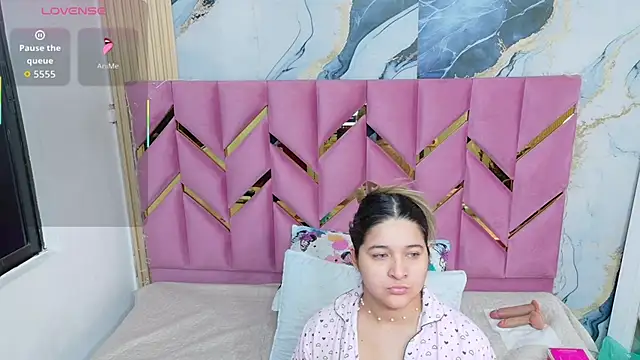 collegepawglovedaddy online show from 2, 11, 2025