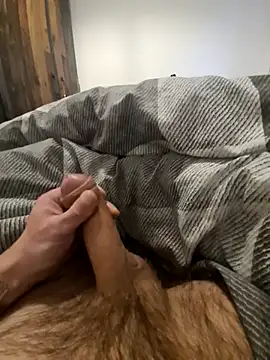 Snapshot of NiceBone000 chatting on 4, 12, 2025 NiceBone000 online show from 4, 12, 2025