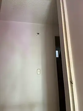 ariiel  online show from 28, 10, 2025