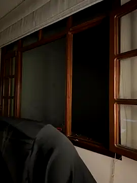 aurora divine online show from 4, 10, 2025