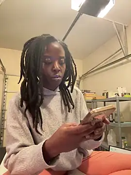 choclatepeaach online show from 10, 11, 2025