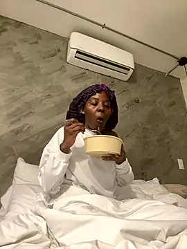 choclatepeaach online show from 2, 12, 2025