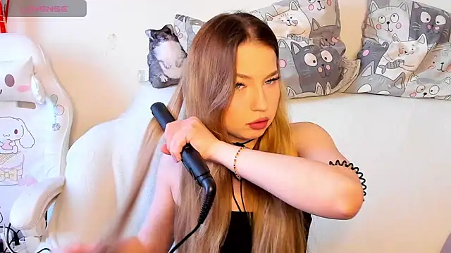 Snapshot of StefaTaylor chatting on 22, 3, 2025 StefaTaylor online show from 22, 3, 2025