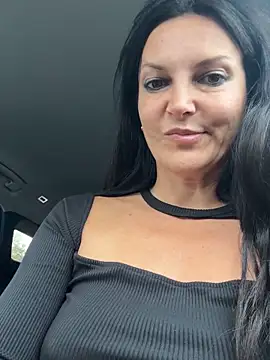 Snapshot of -OLYA- chatting on 27, 10, 2025 -OLYA- online show from 27, 10, 2025