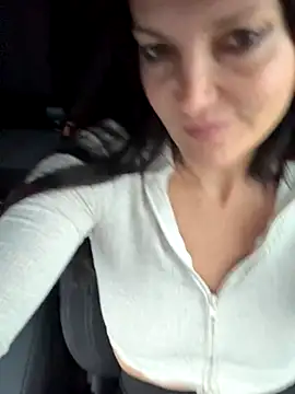 Snapshot of -OLYA- chatting on 20, 11, 2025 -OLYA- online show from 20, 11, 2025