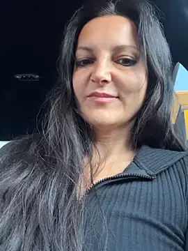 Snapshot of -OLYA- chatting on 21, 11, 2025 -OLYA- online show from 21, 11, 2025