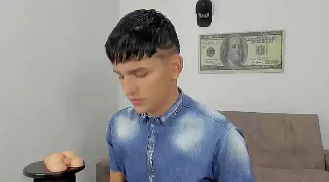 Snapshot of Lyam_ap chatting on 8, 1, 2025 Lyam ap online show from 8, 1, 2025