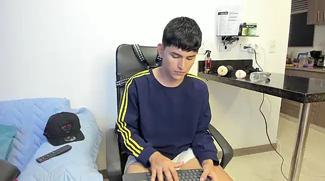 Snapshot of Lyam_ap chatting on 13, 1, 2025 Lyam ap online show from 13, 1, 2025