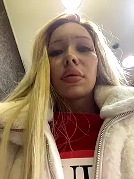 Snapshot of babydolll chatting on 8, 10, 2025 babydolll online show from 8, 10, 2025